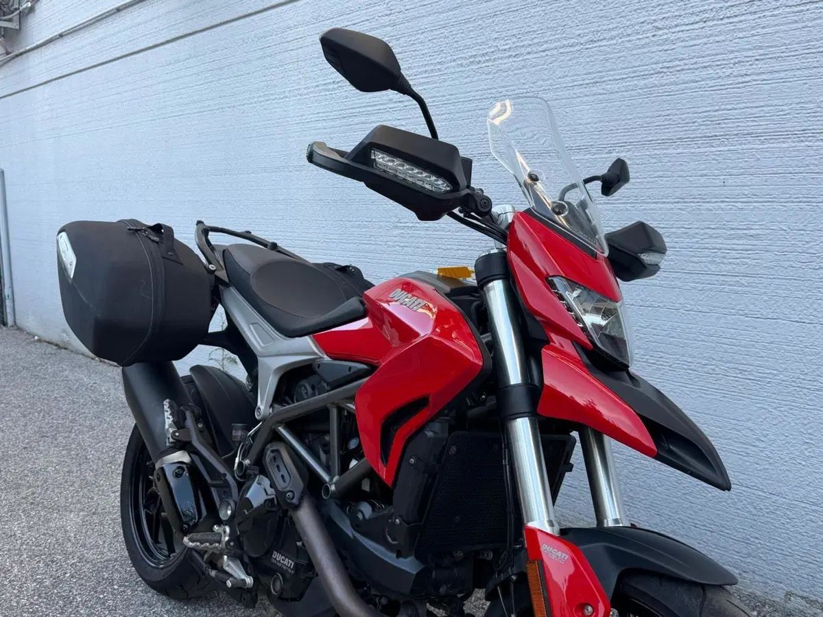 Ducati Hyperstrada 939 (2016 - 18) (5)