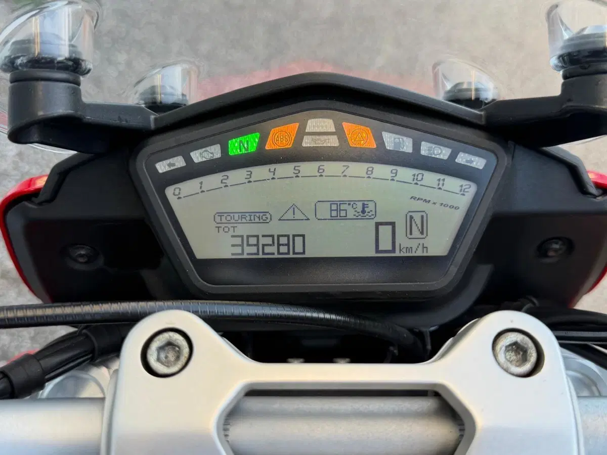 Ducati Hyperstrada 939 (2016 - 18) (9)