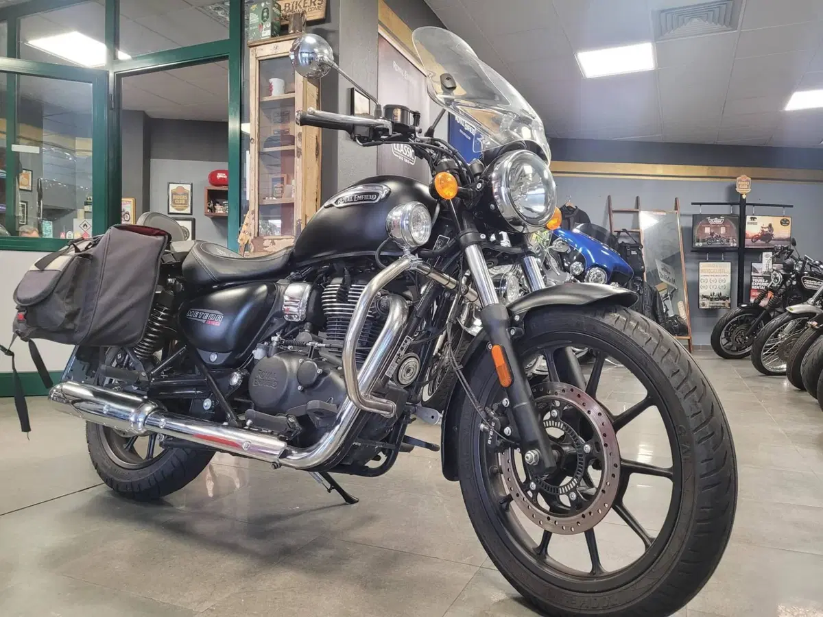Royal Enfield Meteor 350 (2021 - 26)