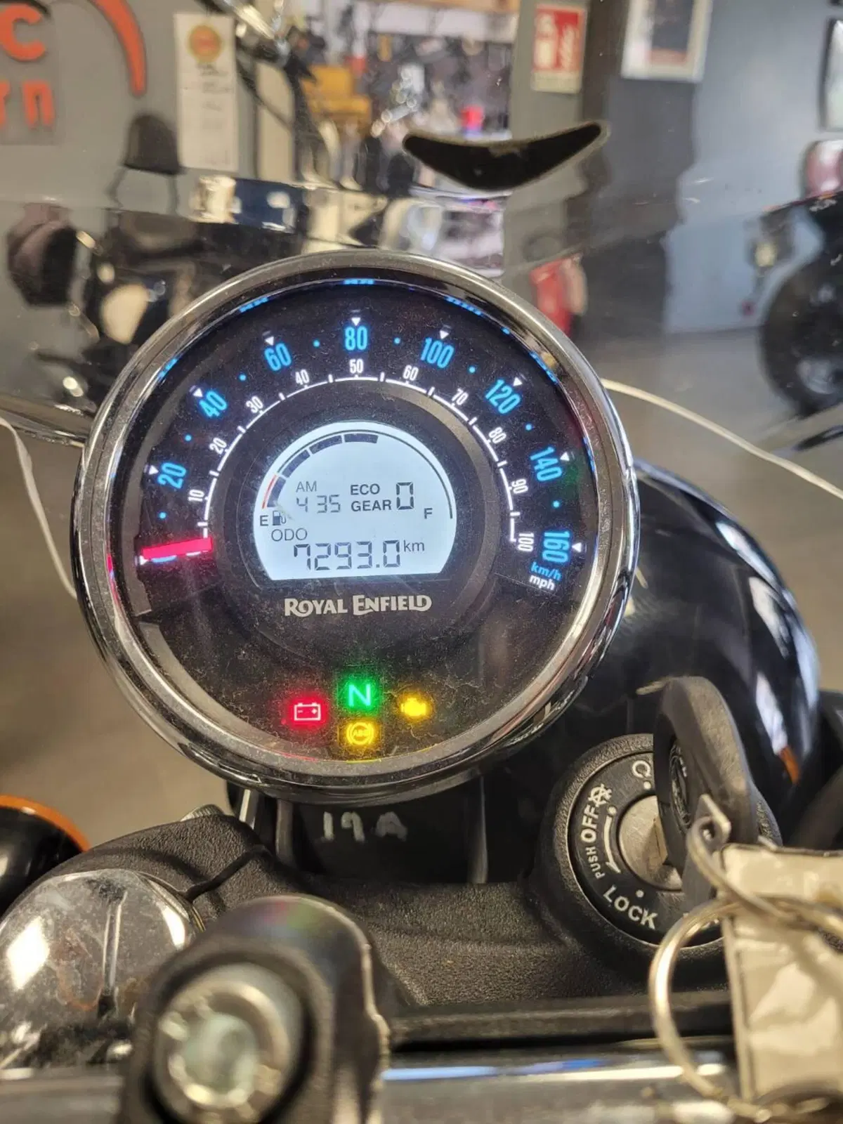 Royal Enfield Meteor 350 (2021 - 26) (5)