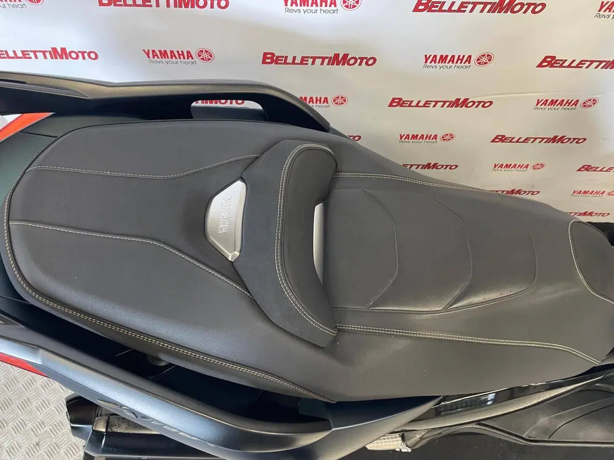 Yamaha X-Max 300 Tech Max (2021 - 24) (6)