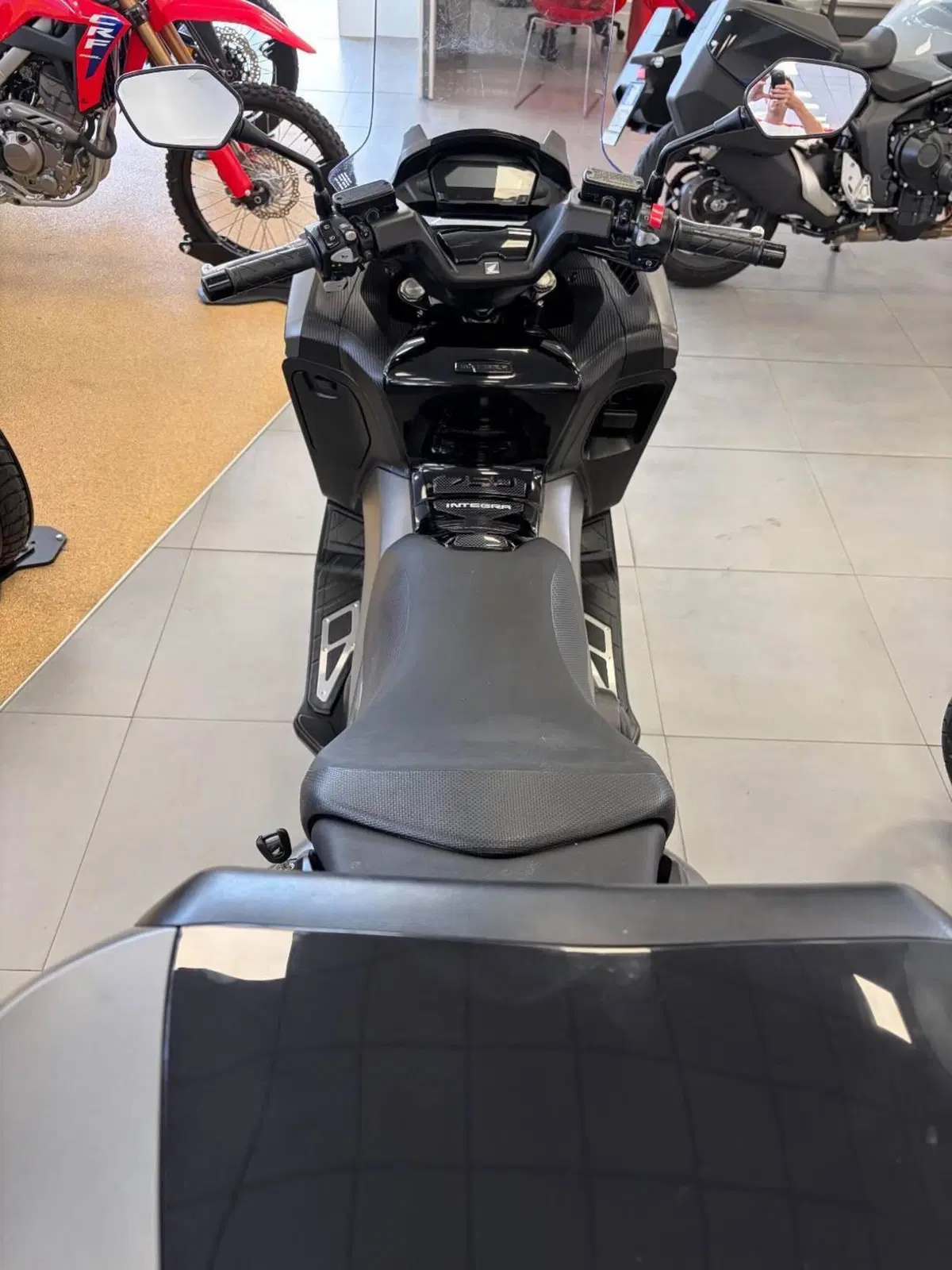 Honda Integra 750 DCT (2016 - 17) (3)