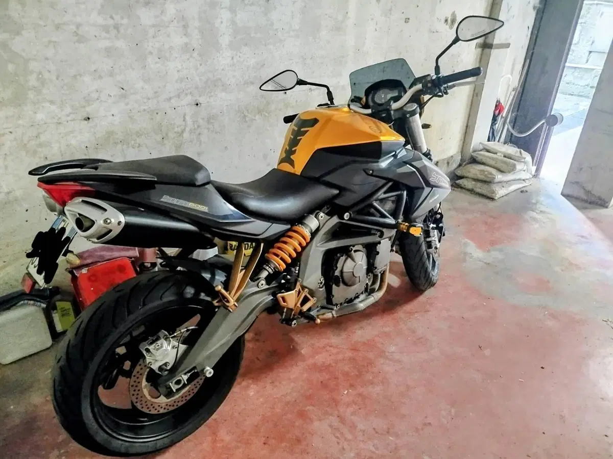 Benelli BN 600i (2012 - 16) (3)