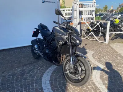 Kawasaki Z 900 (2025 - 26) usata