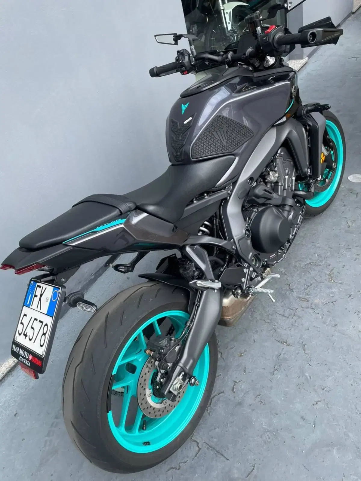Yamaha MT-09 Y-AMT (2024 - 26) (4)