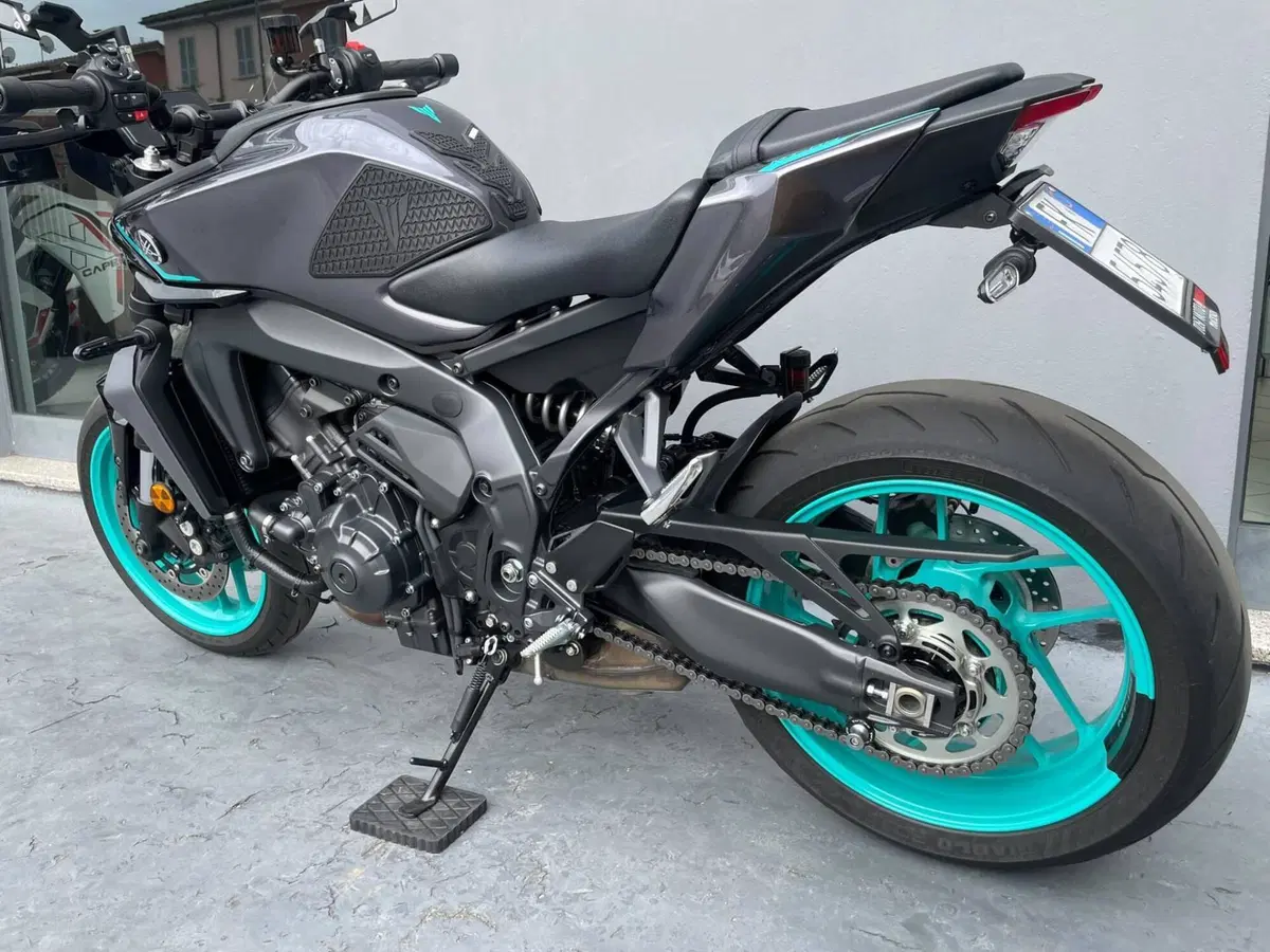 Yamaha MT-09 Y-AMT (2024 - 26) (5)