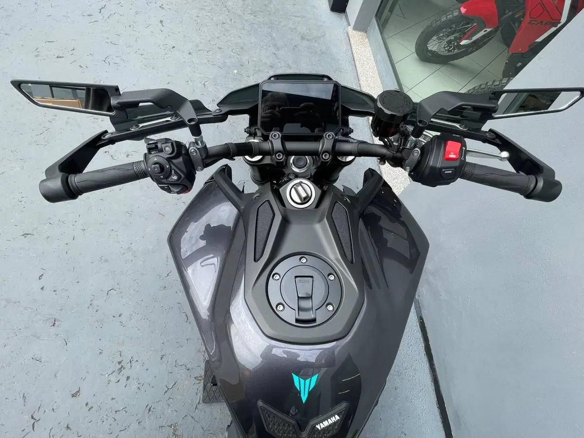 Yamaha MT-09 Y-AMT (2024 - 26) (6)