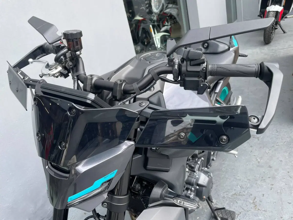 Yamaha MT-09 Y-AMT (2024 - 26) (7)