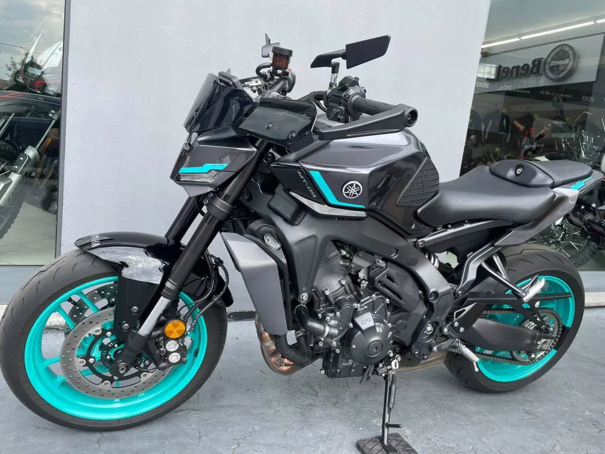 Yamaha MT-09 Y-AMT (2024 - 26) (8)