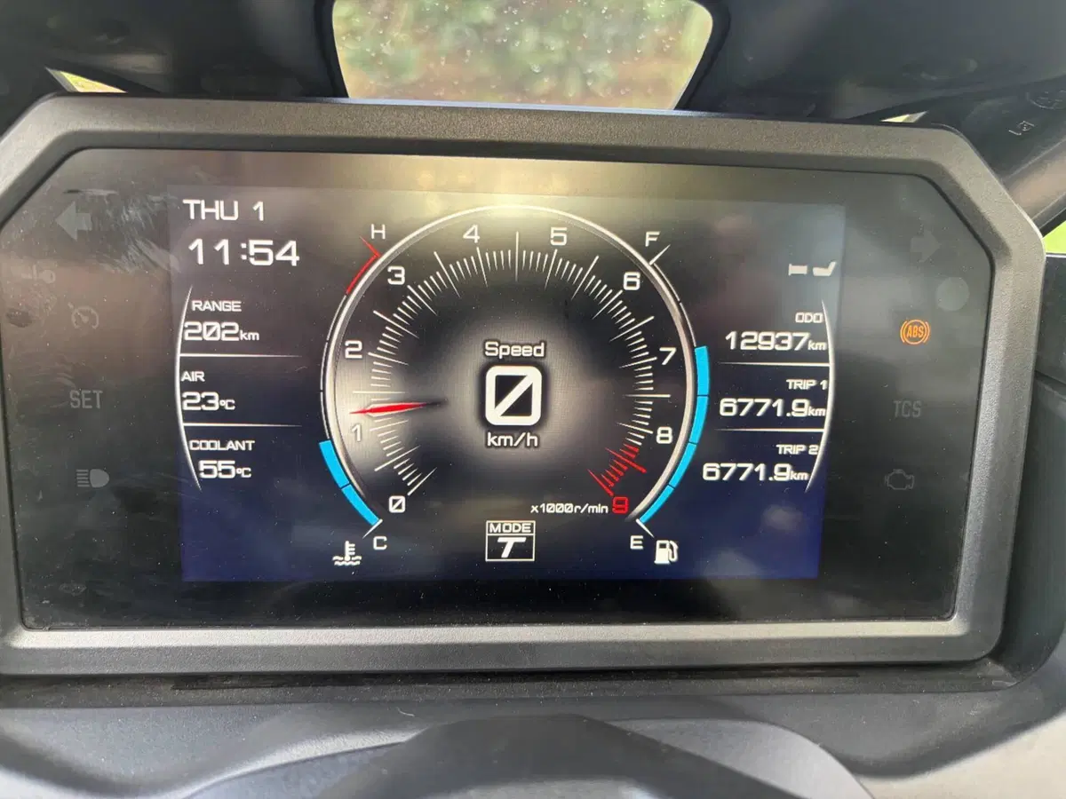 Yamaha T-Max 560 (2022 - 24) (7)
