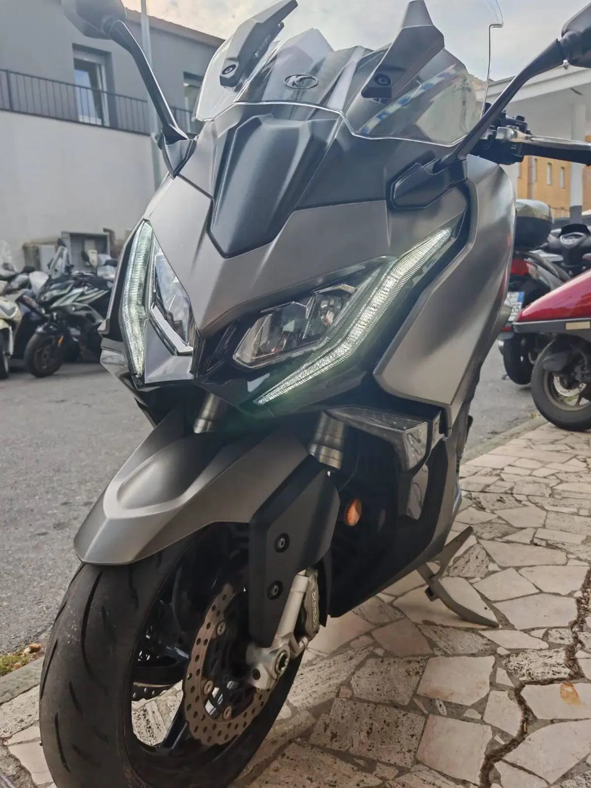 Kymco AK 550 Premium (2023 - 25) (2)