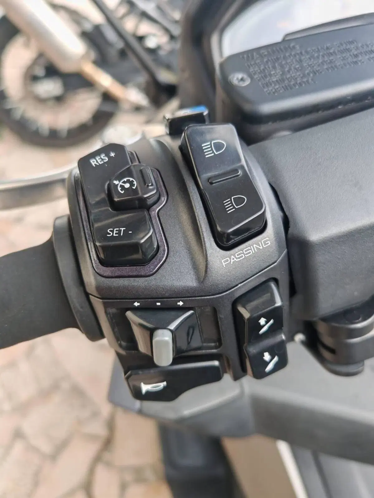 Kymco AK 550 Premium (2023 - 25) (11)