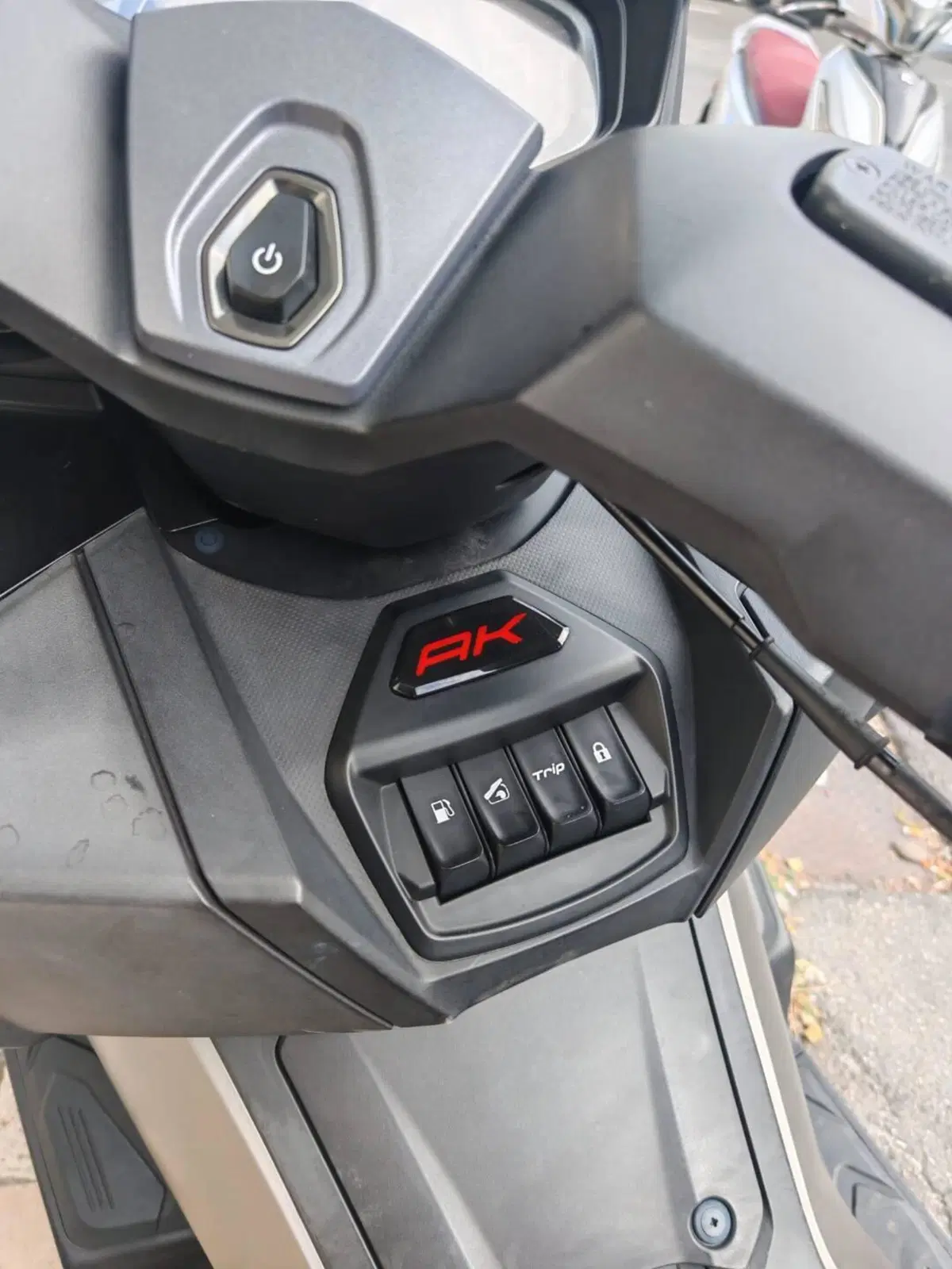Kymco AK 550 Premium (2023 - 25) (12)