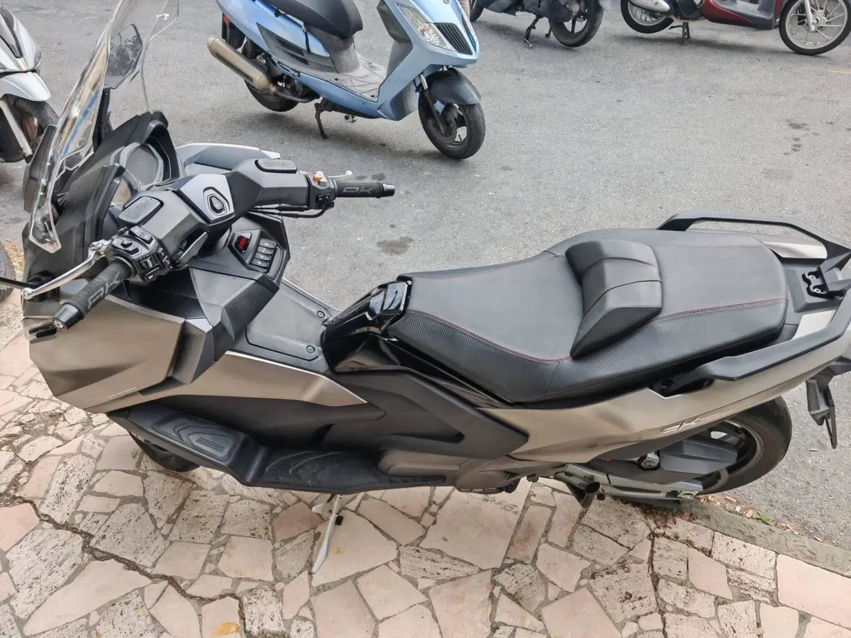 Kymco AK 550 Premium (2023 - 25) (9)