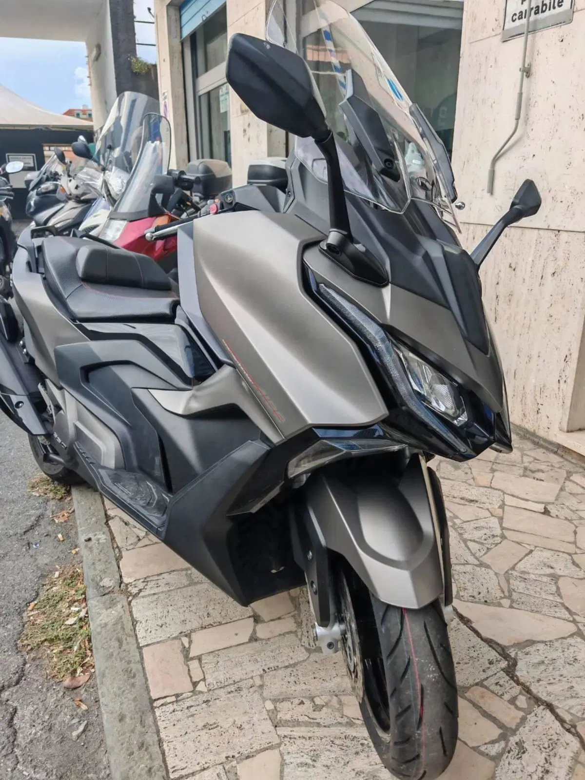 Kymco AK 550 Premium (2023 - 25) (5)