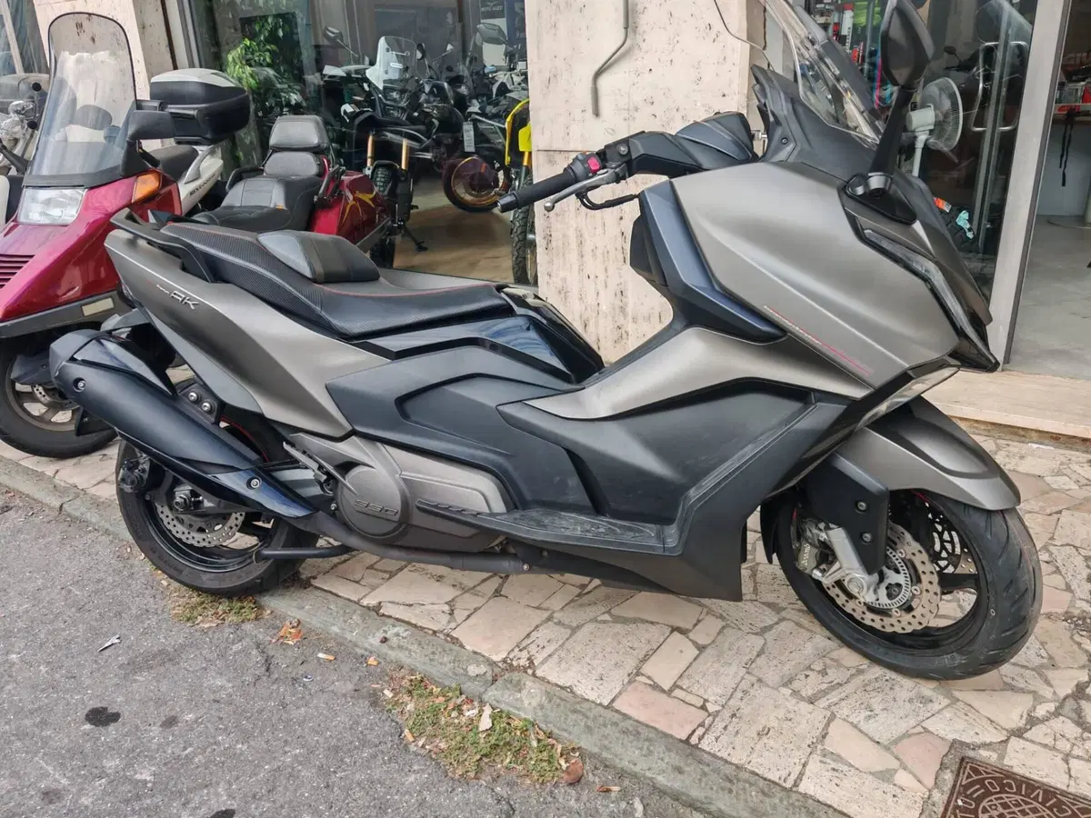 Kymco AK 550 Premium (2023 - 25) (8)