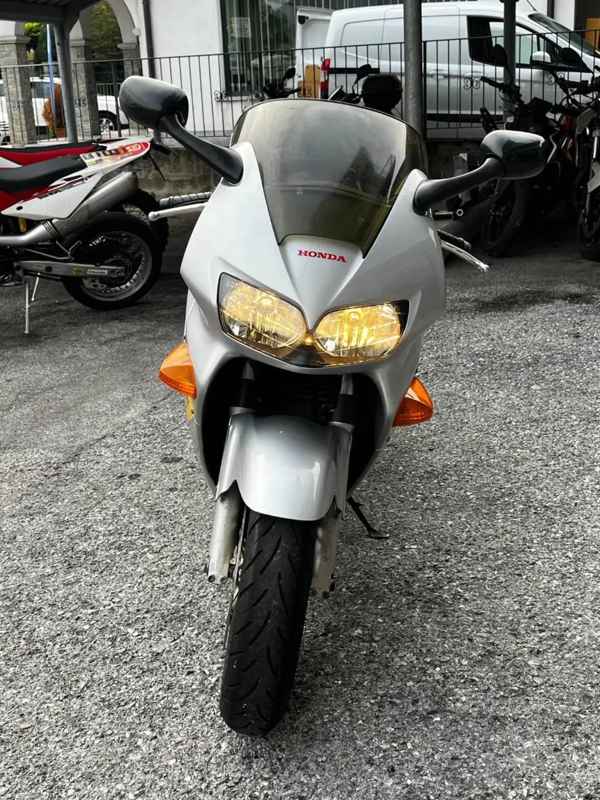 Honda VFR 750 (8)