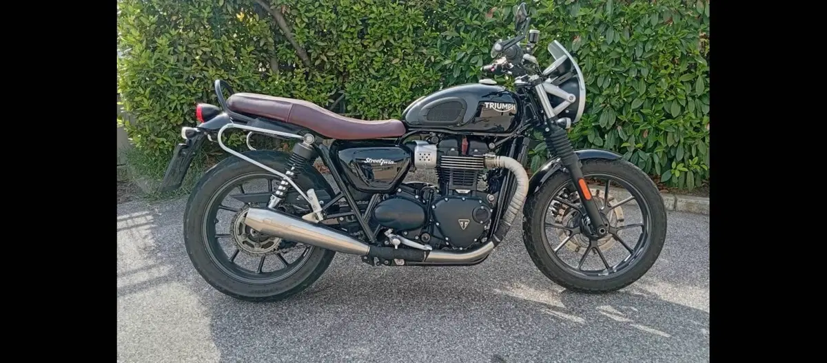 Triumph Street Twin 900 (2016) (4)