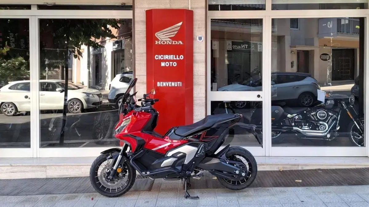 Honda X-ADV 750 DCT (2021 - 24) (2)