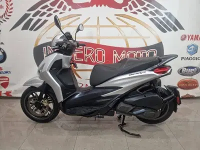 Piaggio Beverly 300 S (2021) usata