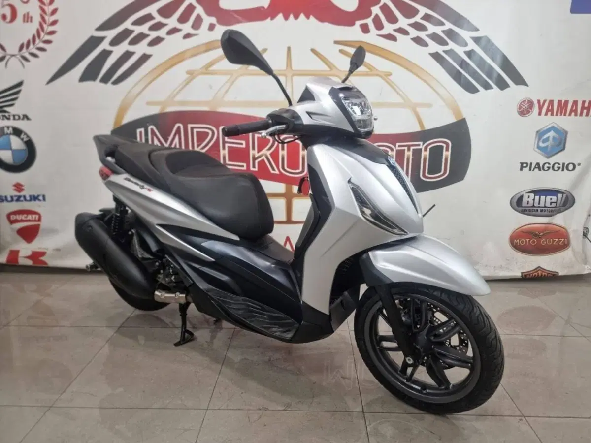 Piaggio Beverly 300 S (2021) (3)