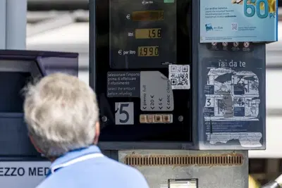 Tetto benzina a 1,99 euro: ma cosa ci guadagnano le compagnie a tagliare i prezzi?