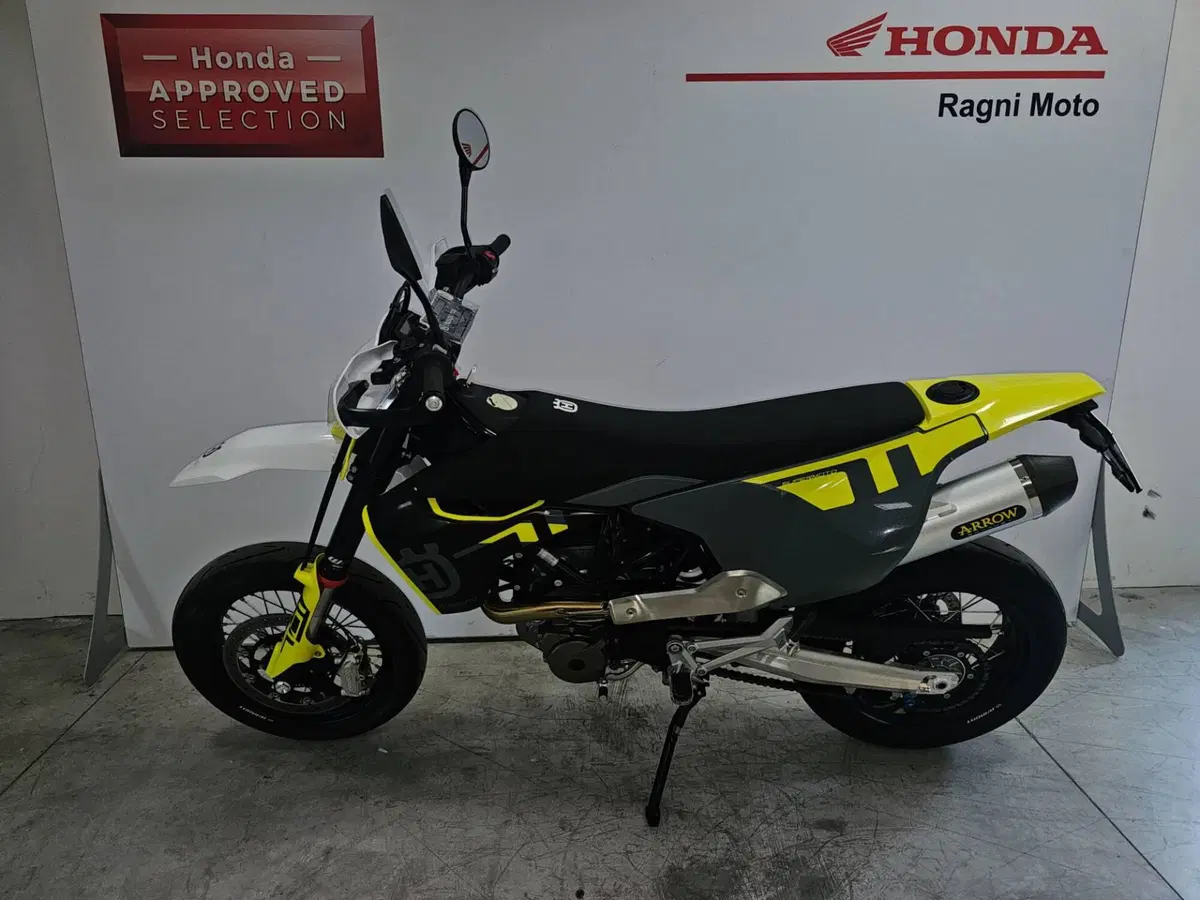 Husqvarna 701 Supermoto (2023 - 25) (2)
