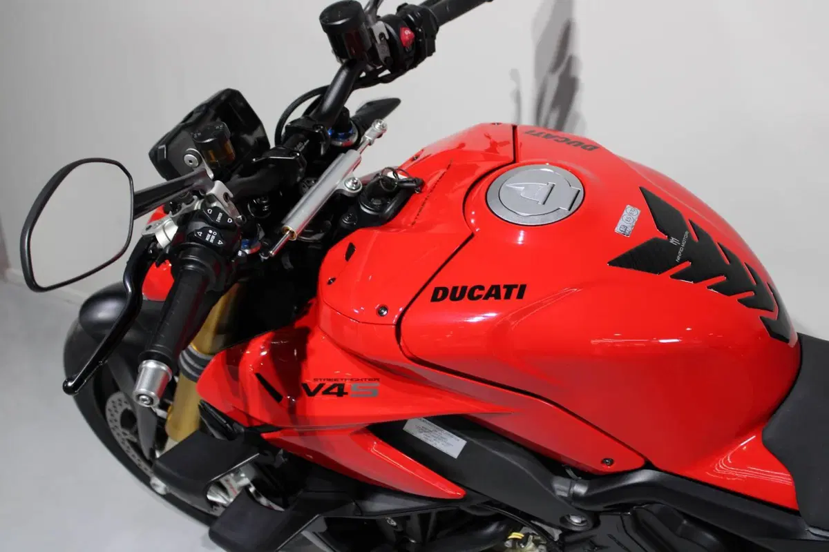 Ducati Streetfighter V4 S (2023 - 24) (5)