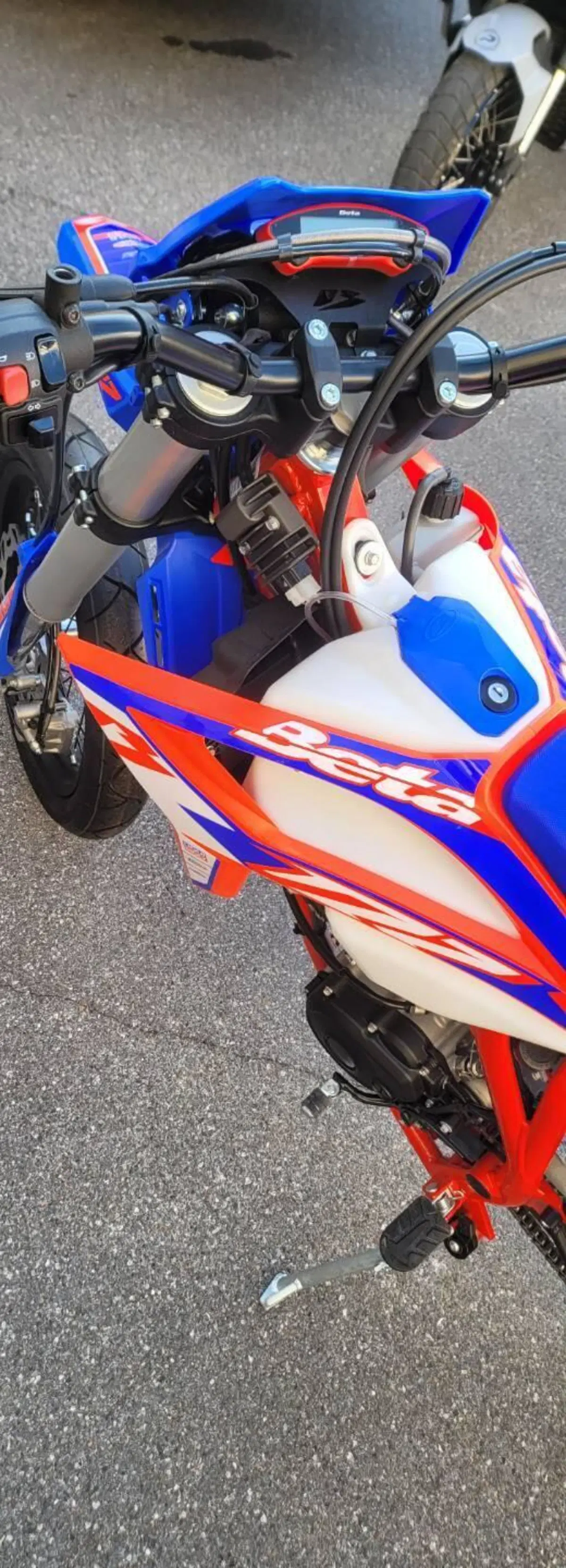 Betamotor RR 125 4T Motard R (2025 - 26) (4)