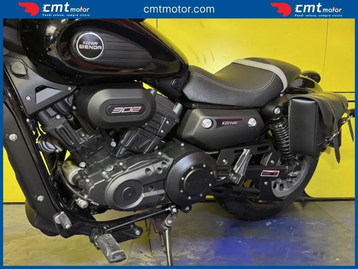 Keeway Motor V302 C (2022 - 26) (6)