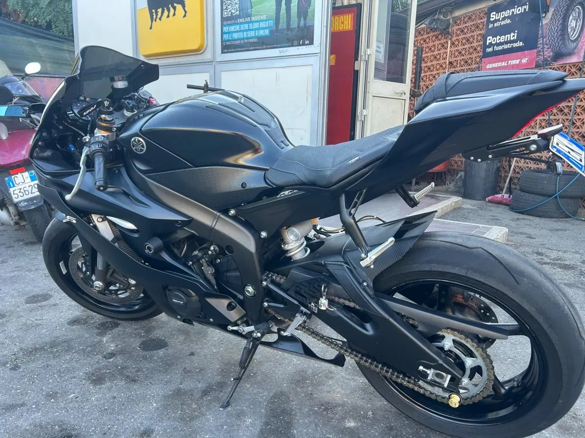 Yamaha YZF R6 (2017 - 20) (2)