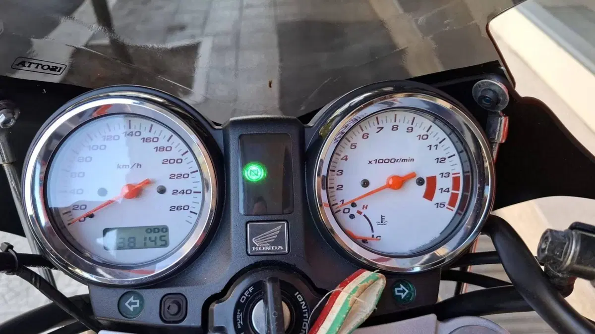Honda Hornet 600 (2003 - 04) (3)