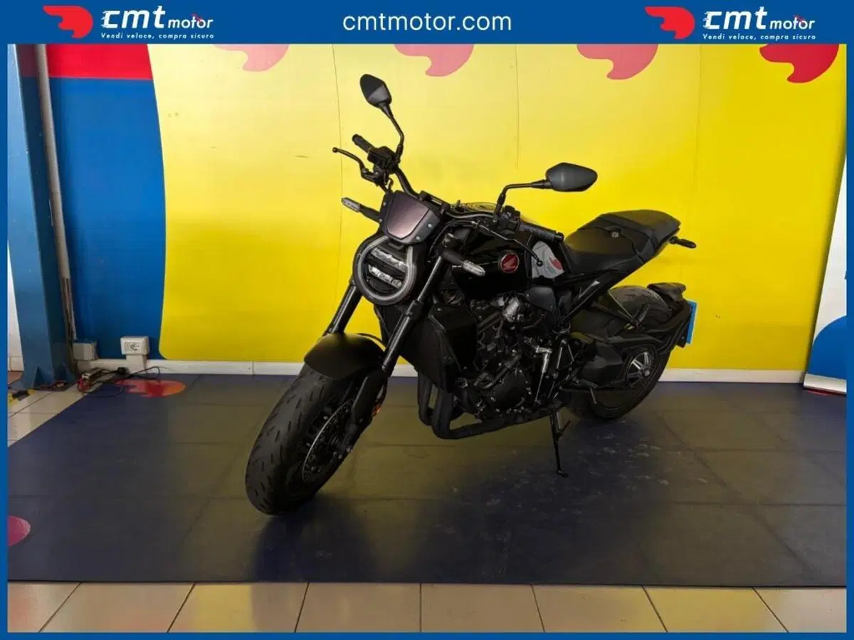 Honda CB 1000 R (2021 - 25) (2)