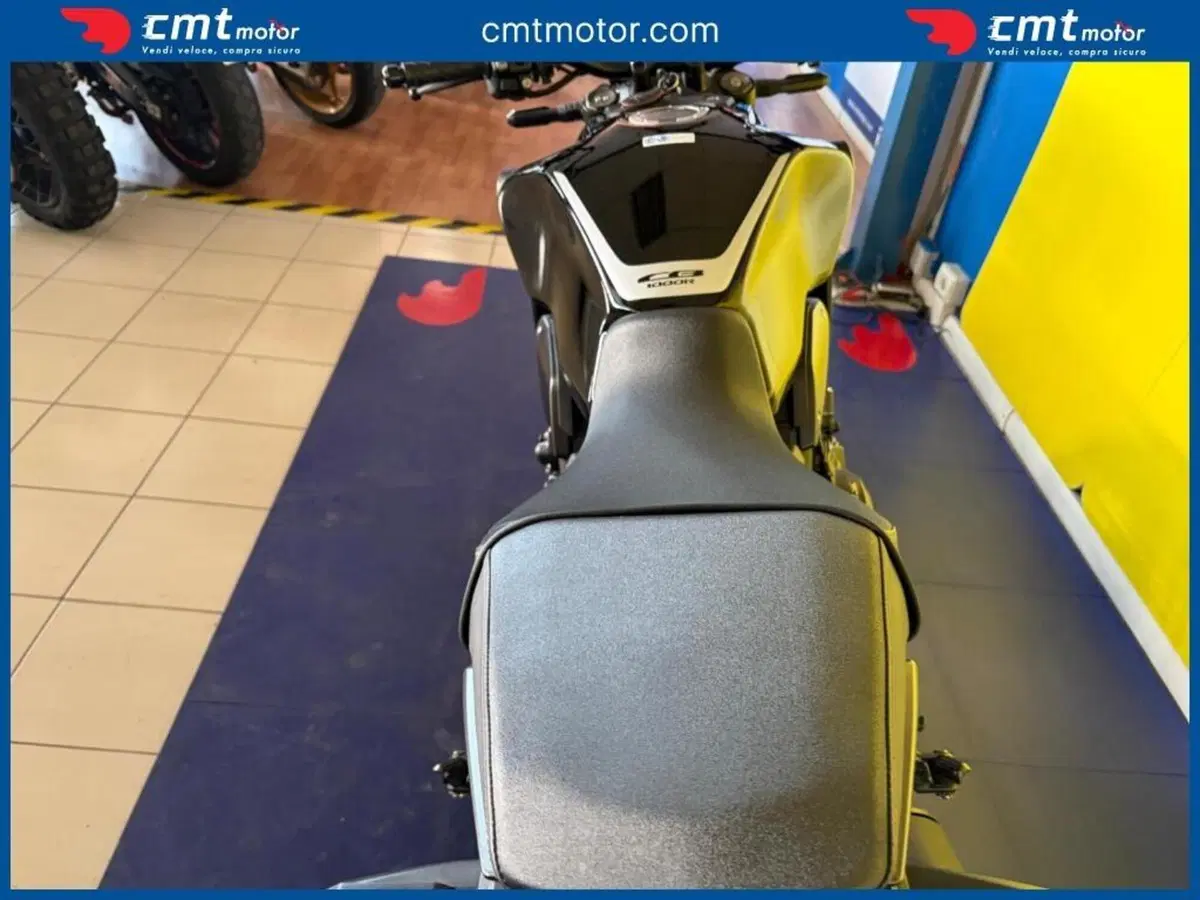 Honda CB 1000 R (2021 - 25) (10)