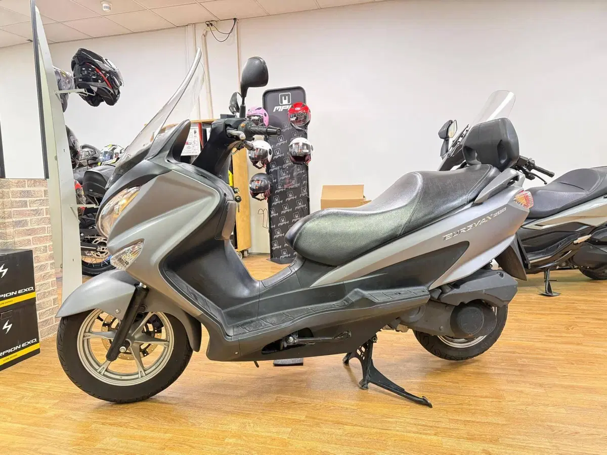 Suzuki Burgman UH 200 (2014 - 15) (3)
