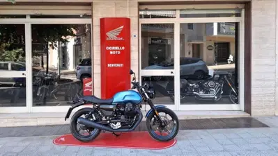 Moto Guzzi V7 Stone (2025 - 26) usata