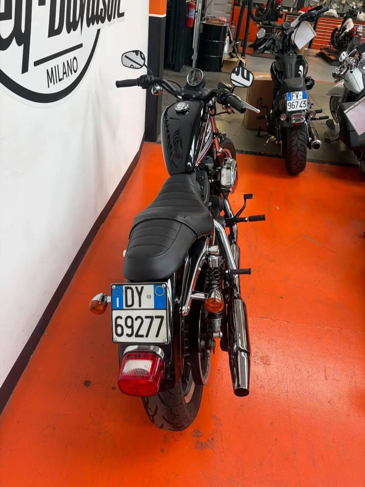 Harley-Davidson 883 R (2008 - 16) - XL 883R (3)