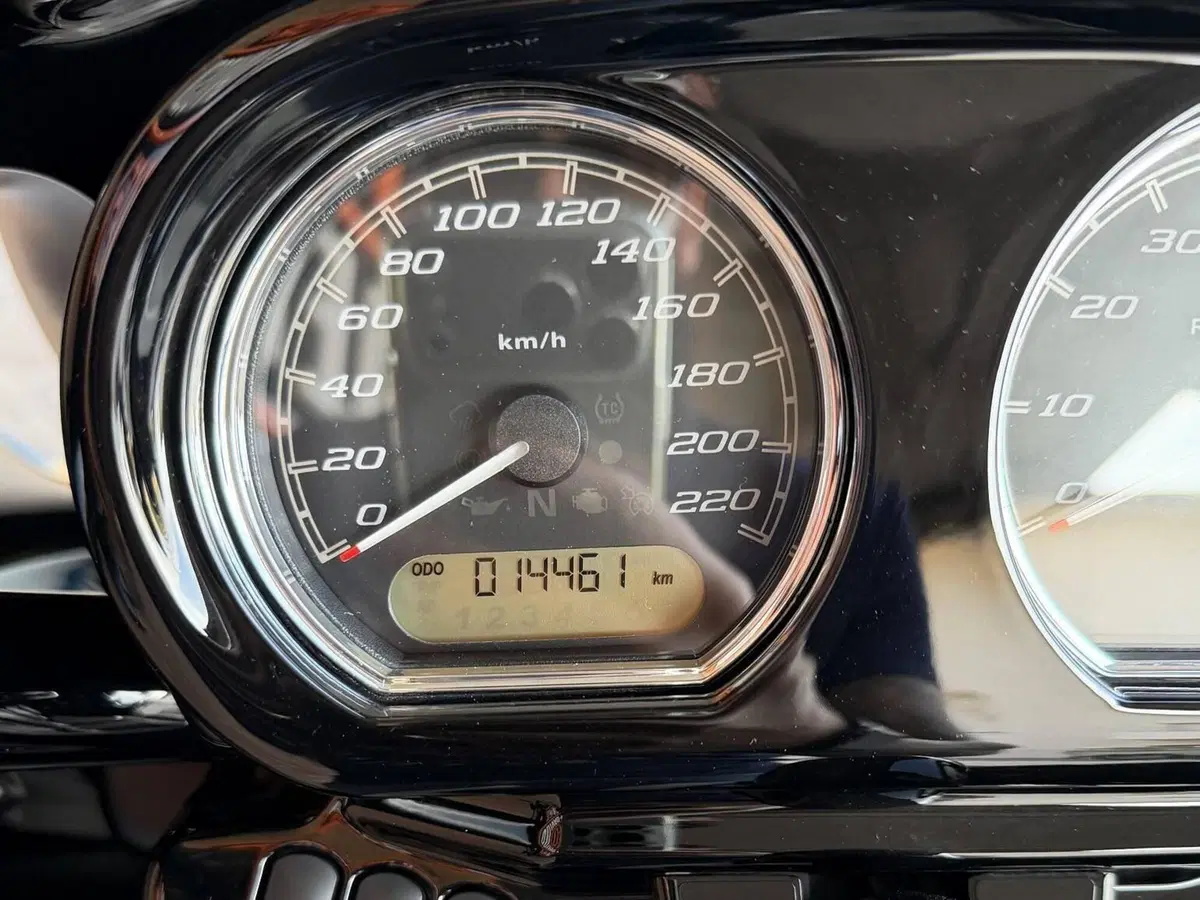 Harley-Davidson Road Glide ST Fast Johnnie Enthusiast (2023) (3)