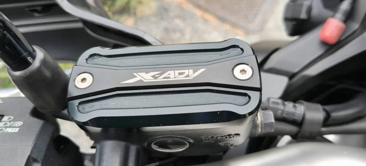 Honda X-ADV 750 Gravel (2025 - 26) (11)