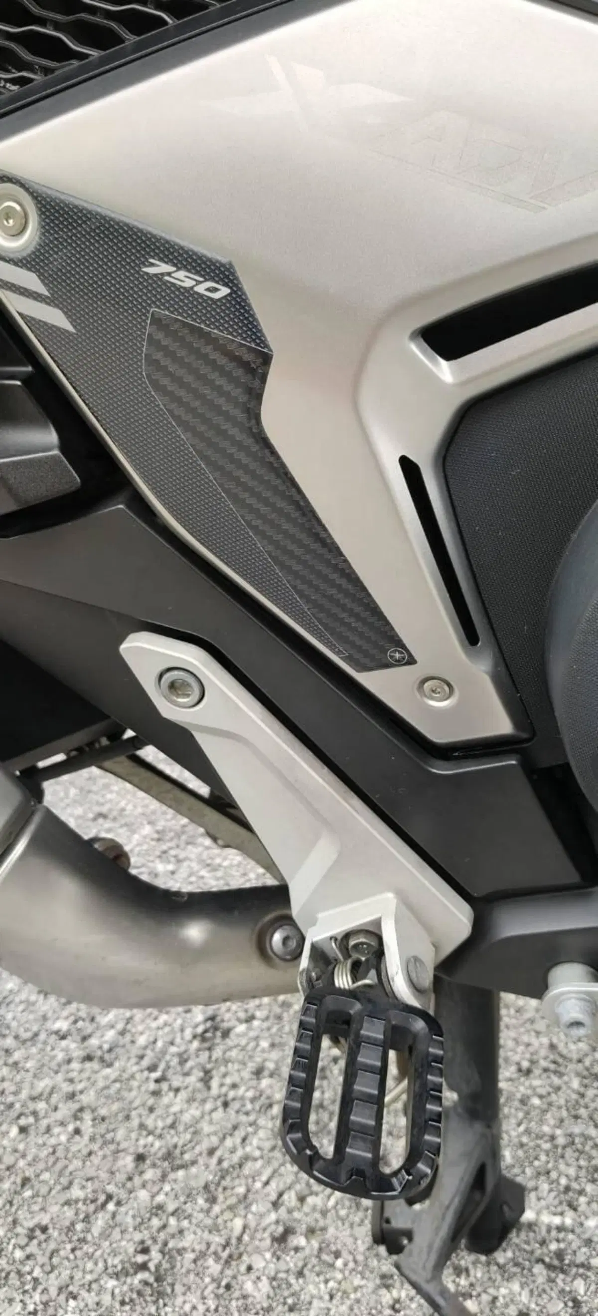 Honda X-ADV 750 Gravel (2025 - 26) (12)