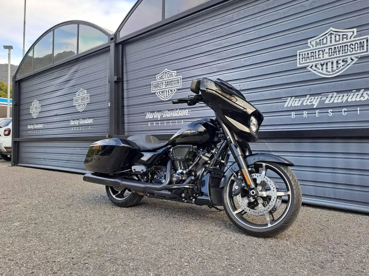 Harley-Davidson Street Glide (2024 - 26) (2)
