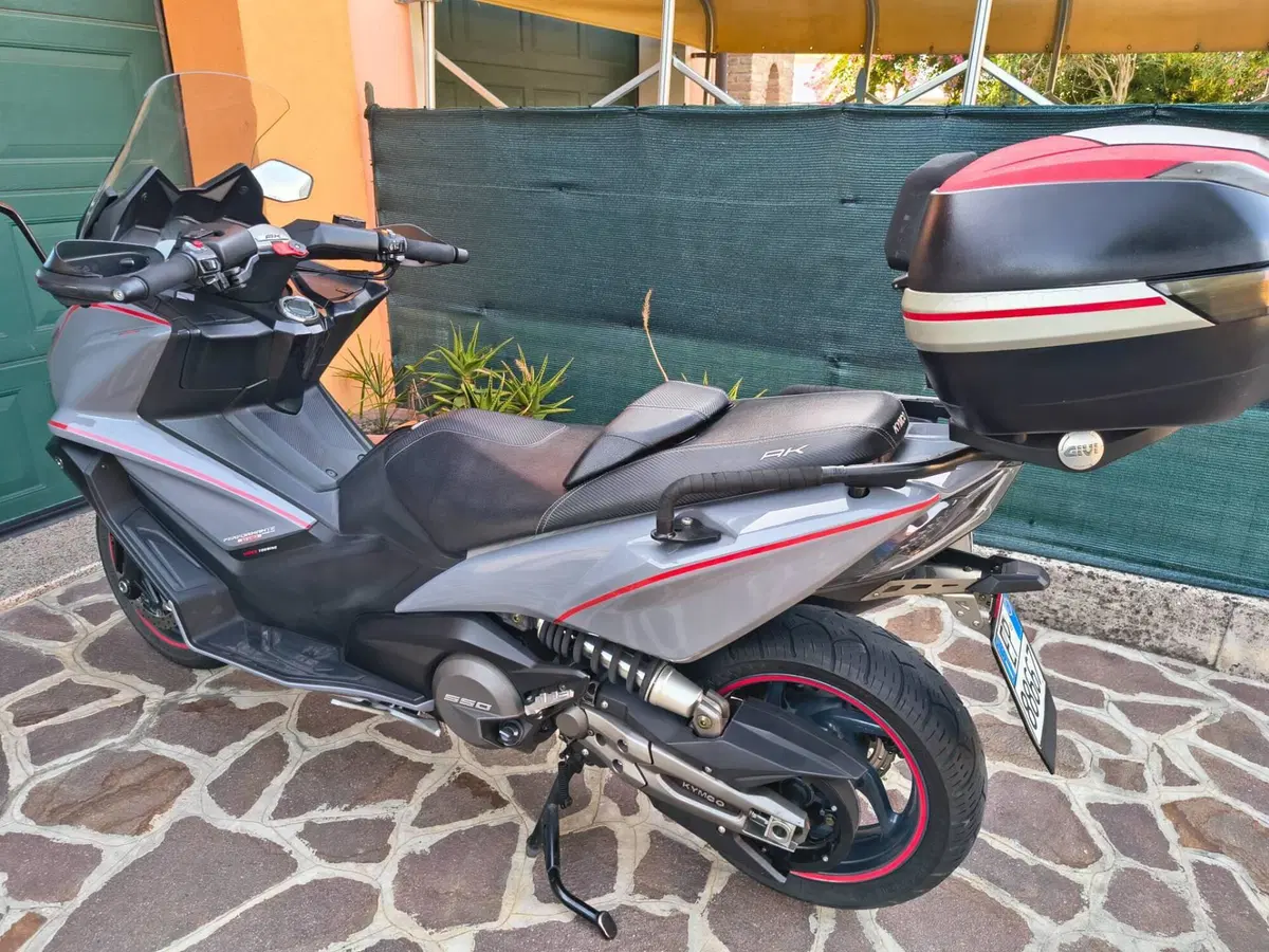 Kymco AK 550 (2017 - 19) (4)