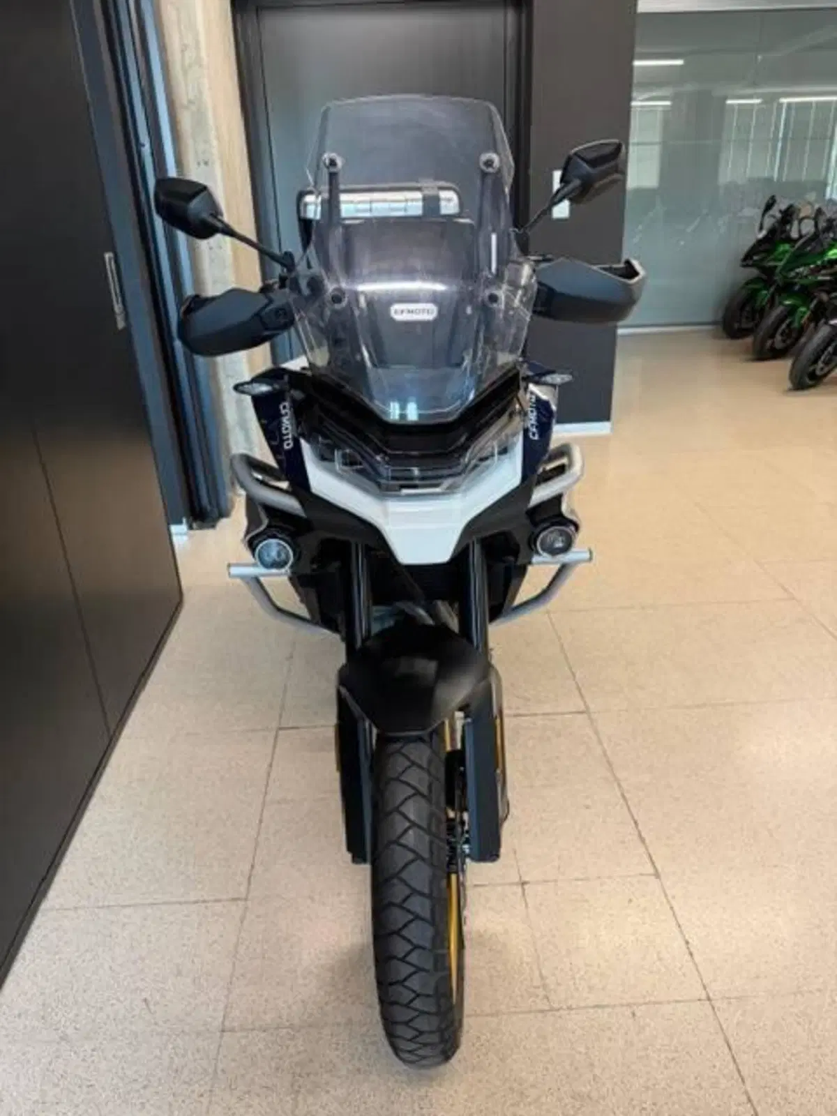 CFMOTO 800MT Explore (2023 - 26) (3)
