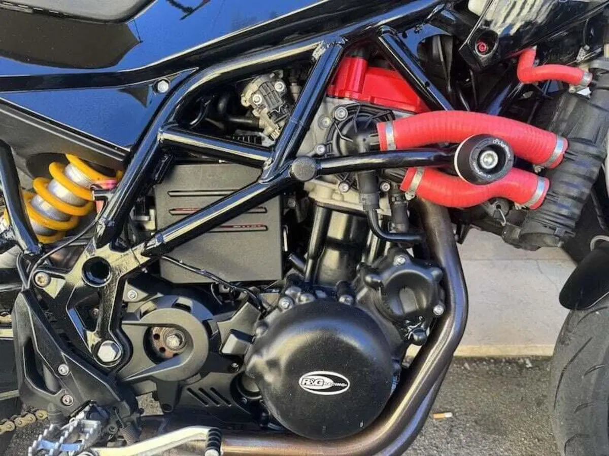 Husqvarna Nuda 900 R (2011 - 13) (7)