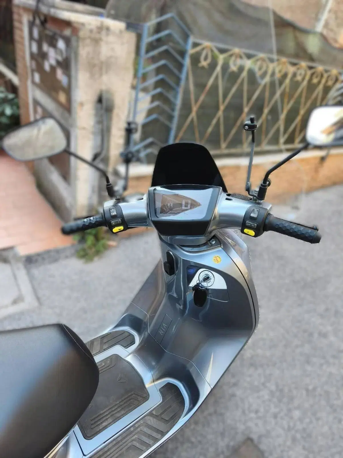Yadea C1S Pro (2020 - 26) (3)