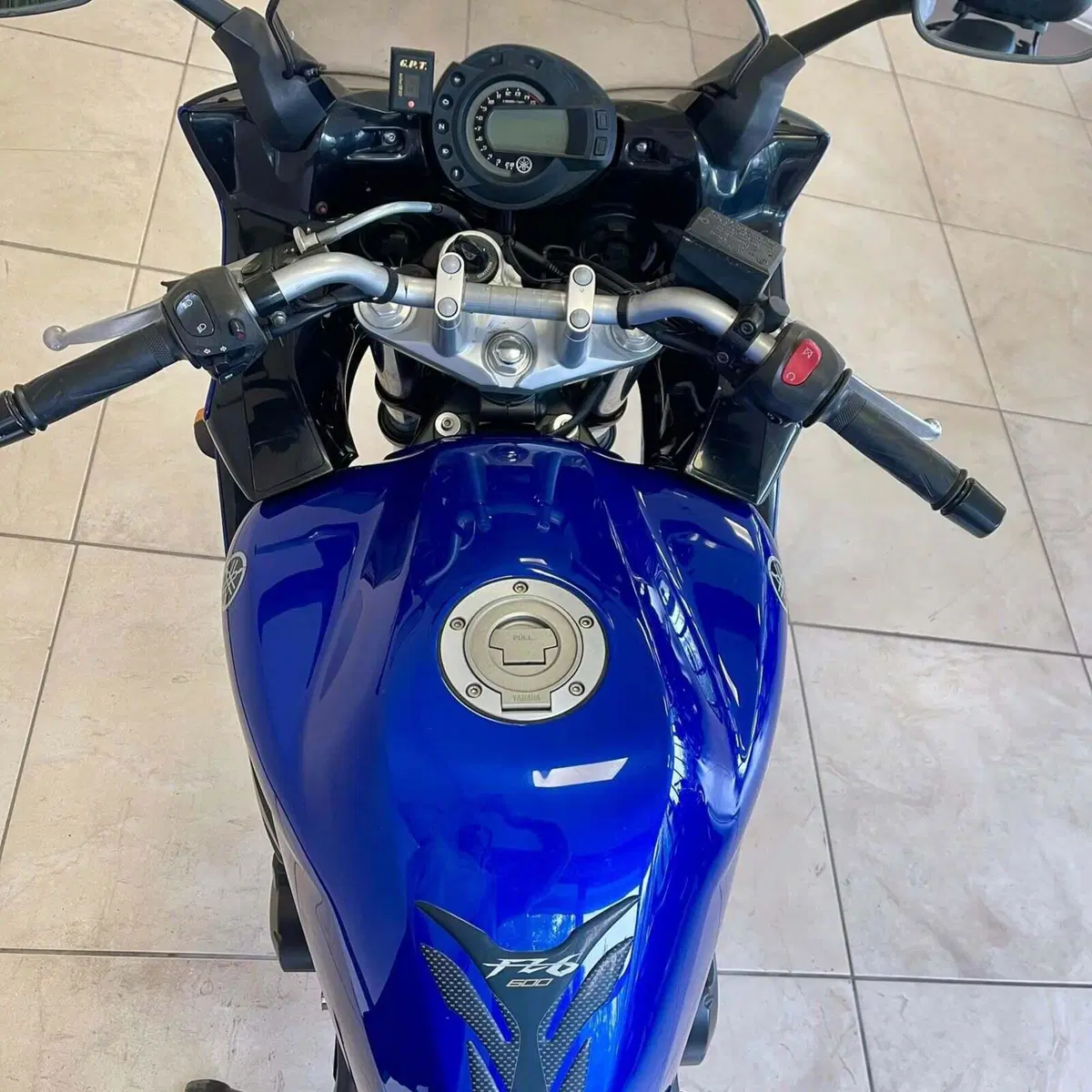 Yamaha FZ6 Fazer (2004 - 07) (2)