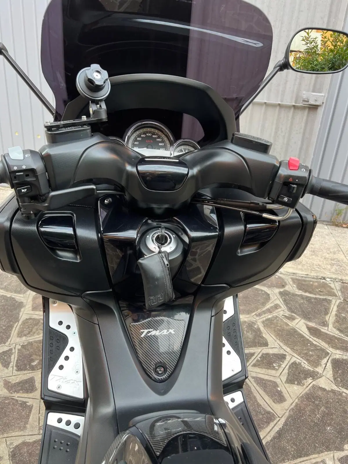 Yamaha T-Max 500 White Max (2010 - 11) (4)