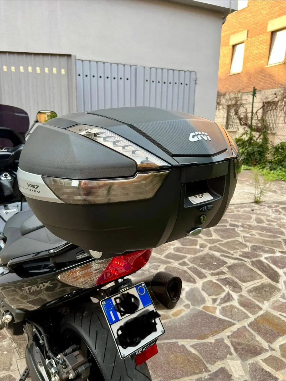 Yamaha T-Max 500 White Max (2010 - 11) (7)