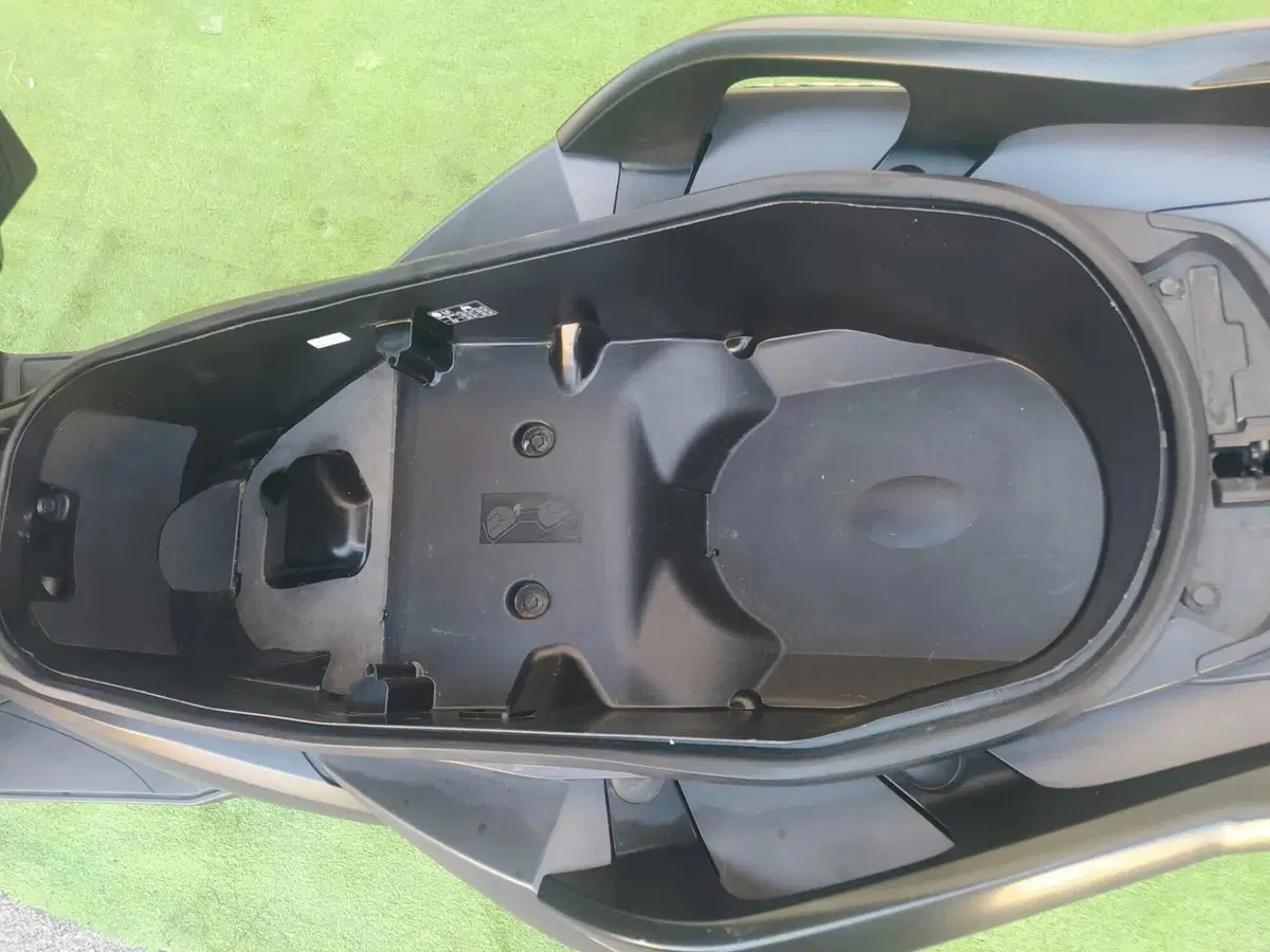 Yamaha X-Max 400 ABS (2017 - 20) (8)