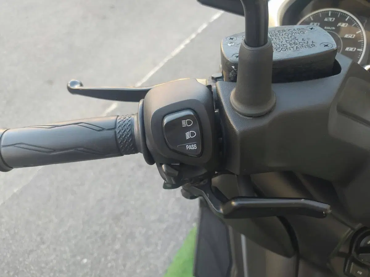 Yamaha X-Max 400 ABS (2017 - 20) (10)